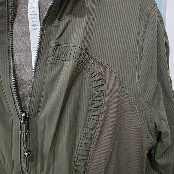 Lululemon Women’s Hunter Green Full-Zip Jacket – Size 8 – Activewe - Picture 2 of 14